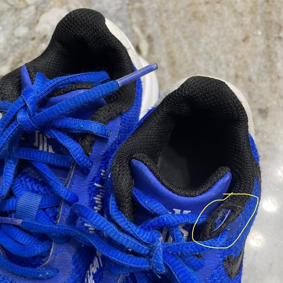 Nike Kyrie Flytrap Basketball Sneakers AQ3413-400 Athletic Shoes 12C Blue - Picture 11 of 12